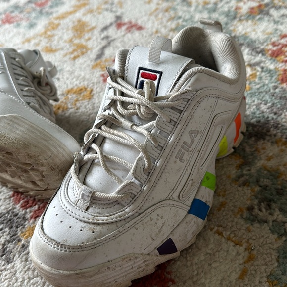 FILA - Picture 3 of 6